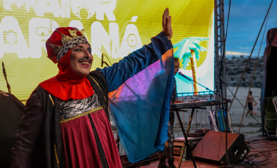 Denorex 80 leva música para todos os gostos em show no Palco Sunset de Caiobá