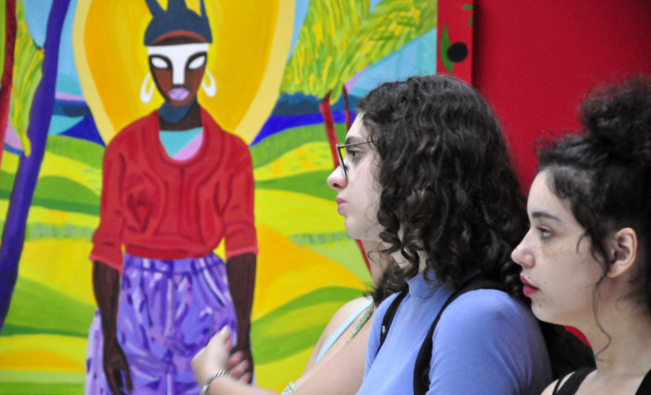 Diogo Nogueira e Coral Sanepar, arte nos museus e mostra em Antonina agitam a cultura