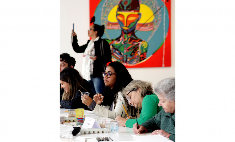 Diogo Nogueira e Coral Sanepar, arte nos museus e mostra em Antonina agitam a cultura