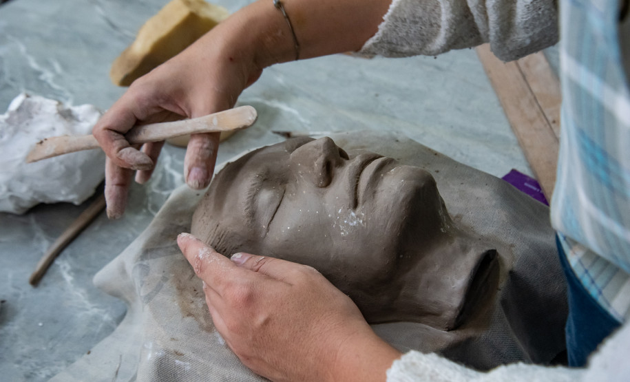 Academia Alfredo Andersen divulga período de inscrição para oficinas do 1º semestre