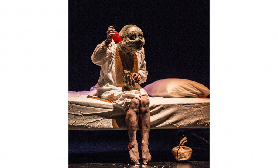 Festival de Bonecos encanta público na abertura e segue com programação variada