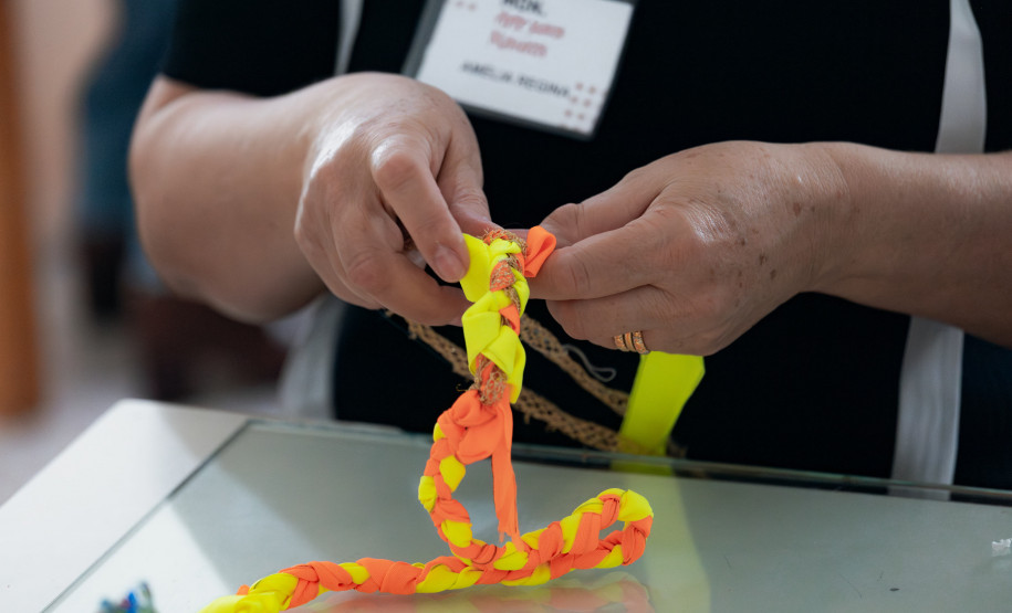 MON promove roda de conversa e oficina com a artista Bernadete Amorim para o público 60+