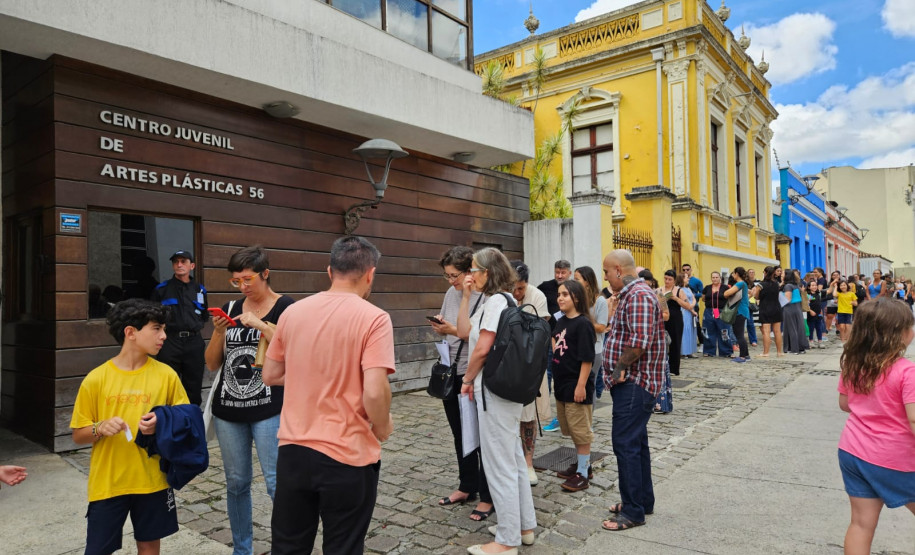 O Centro Juvenil de Artes Plástica (CJAP), em Curitiba, está com matrículas abertas para as oficinas, com 375 vagas e ingresso no primeiro semestre
