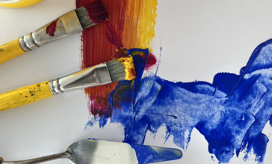 MON realiza oficina de pintura com base na trilha de "Twin Peaks" no Dia da Mulher