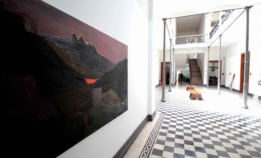 MAC Paraná inaugura nova exposição coletiva na Sede Araújo