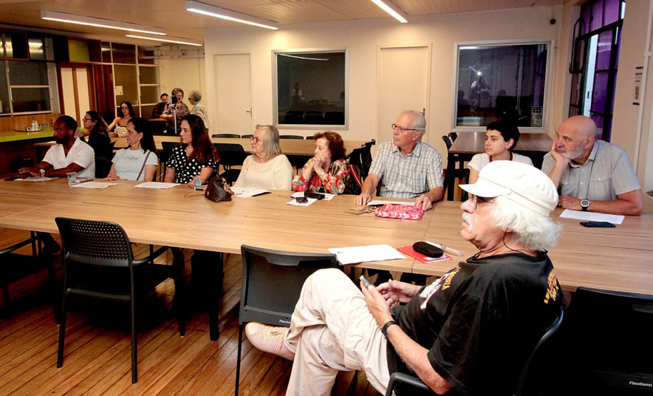 Volta da Orquestra, Bakun no MON, Ney Matogrosso e "Lenda das Cataratas" agitam a agenda cultural