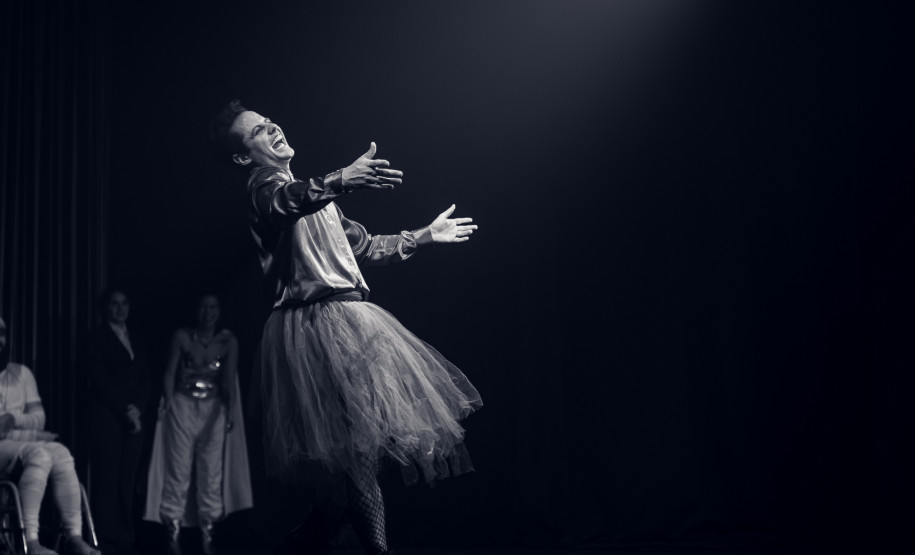 Miniauditório do Guaíra recebe a peça "Make Morte Pop Again" nesta semana