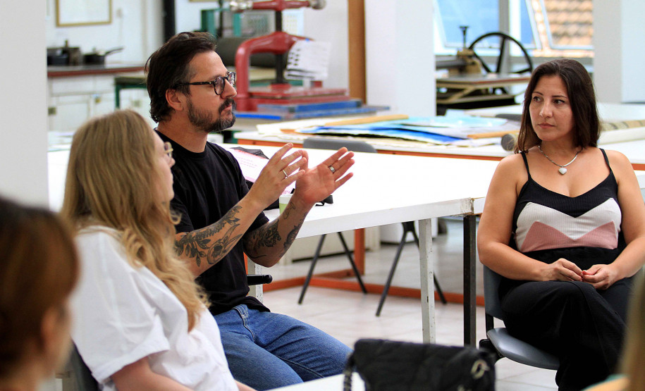 Alunos da Academia Alfredo Andersen inauguram exposição nesta quinta em Curitiba