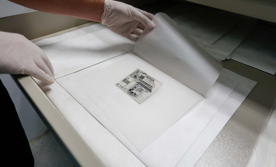 Peças milenares, Andy Warhol, Tarsila do Amaral; conheça as raridades do acervo do MON