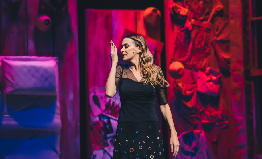 Mônica Martelli apresenta “Minha Vida em Marte” no Guairão