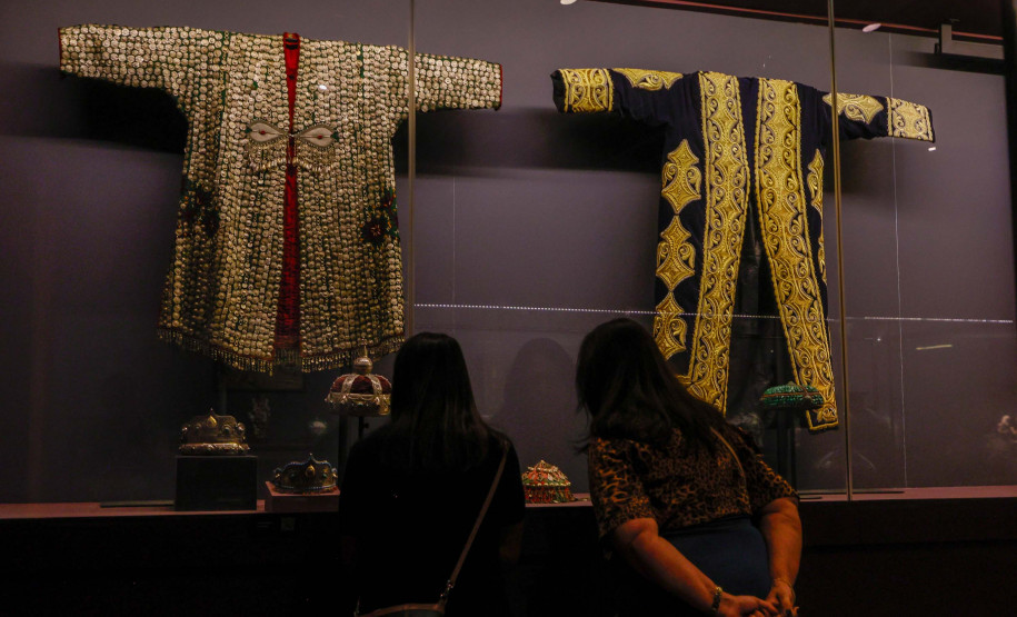 Peças milenares, Andy Warhol, Tarsila do Amaral; conheça as raridades do acervo do MON