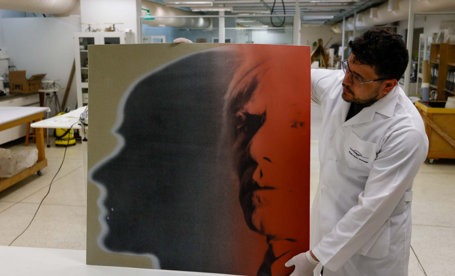 Peças milenares, Andy Warhol, Tarsila do Amaral; conheça as raridades do acervo do MON