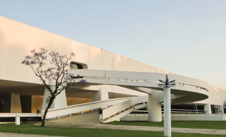 Festival de Curitiba, com tributo a Dalton e Ray Charles, e novas oficinas agitam a agenda cultural