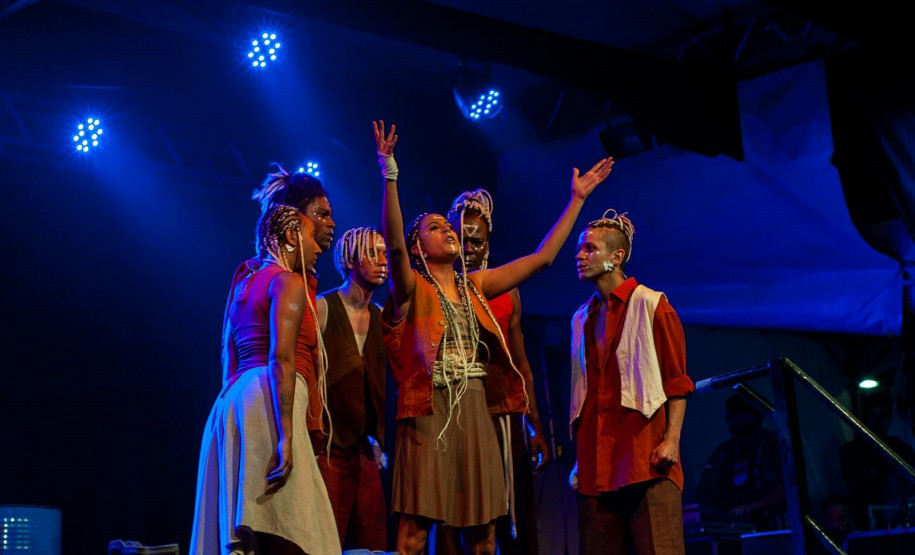 Volta da Orquestra, Bakun no MON, Ney Matogrosso e "Lenda das Cataratas" agitam a agenda cultural