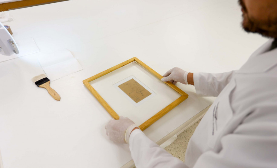 Peças milenares, Andy Warhol, Tarsila do Amaral; conheça as raridades do acervo do MON