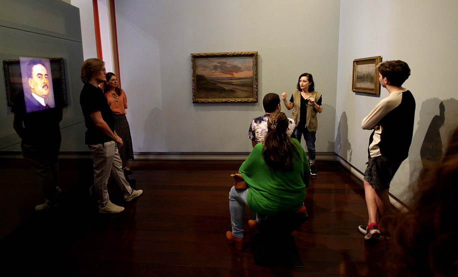 Festival de Curitiba, com tributo a Dalton e Ray Charles, e novas oficinas agitam a agenda cultural