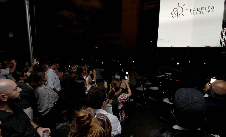 Fábrica de Ideias é apresentada a autoridades e empresários no encerramento do Smart City