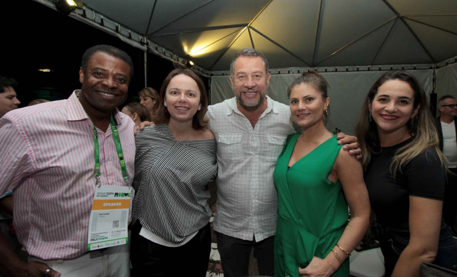Fábrica de Ideias é apresentada a autoridades e empresários no encerramento do Smart City