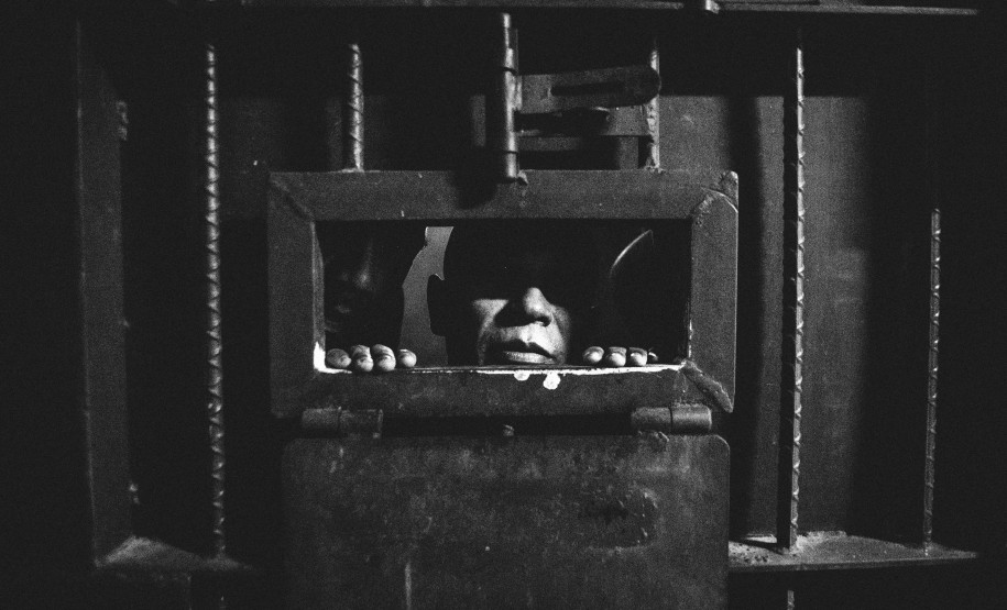 Exposição “Desse Lado do Muro” abre as portas do antigo Centro de Triagem em Curitiba