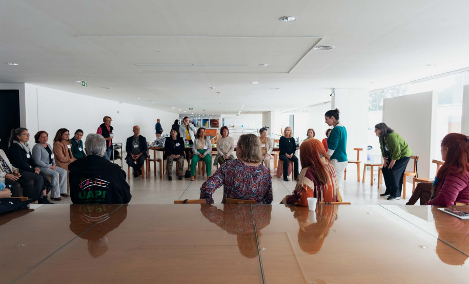 MON promove laboratório sobre esculturas para o público maior de 60 anos