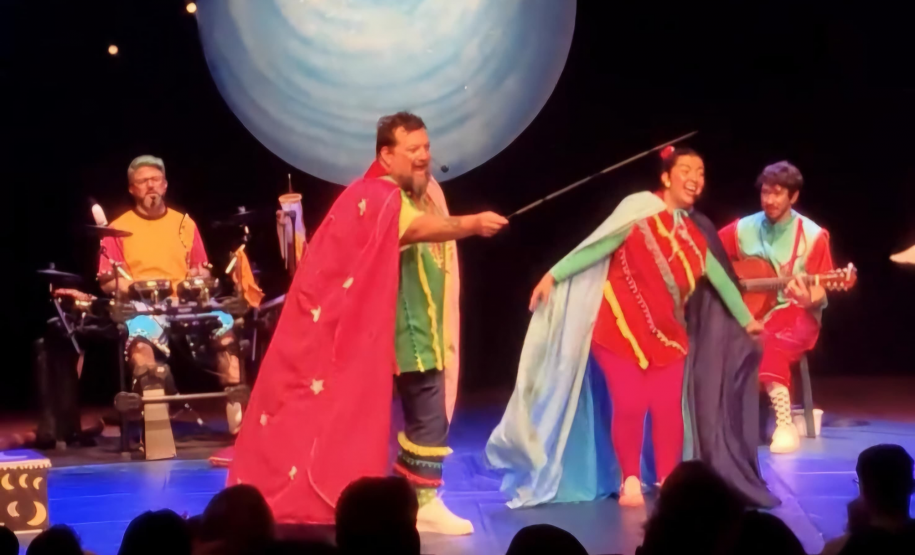 Centro Cultural Teatro Guaíra - Auditório Salvador de Ferrante (Guairinha) - Brincaê com TupiPererê - Show 20 Anos – No próximo fim de semana, o Guairinha recebe o espetáculo “Brincaê", que celebra os 20 anos do grupo Tupi Pererê.