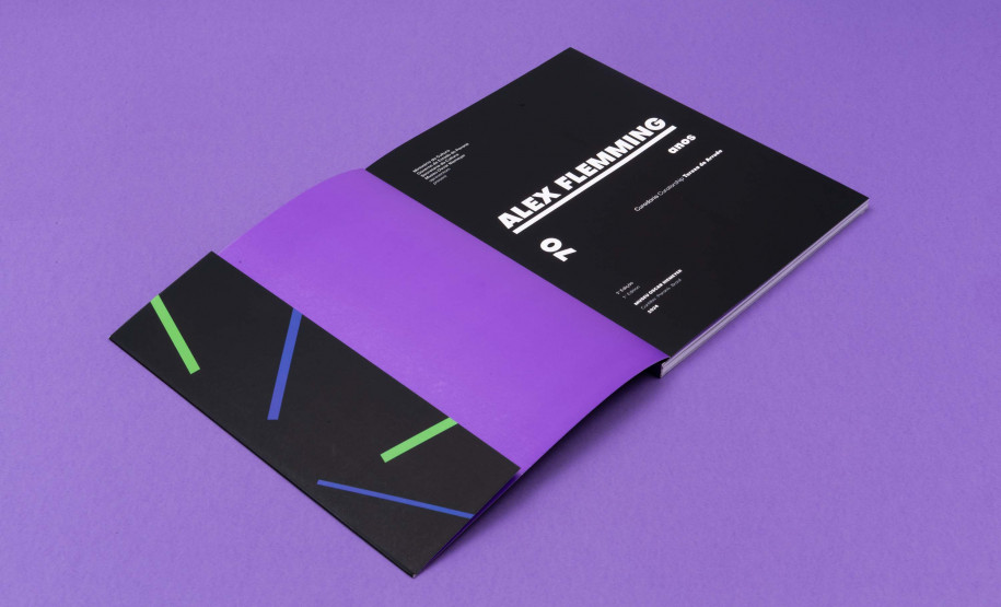 Catálogo da mostra de Alex Flemming já está disponível na MON Loja
