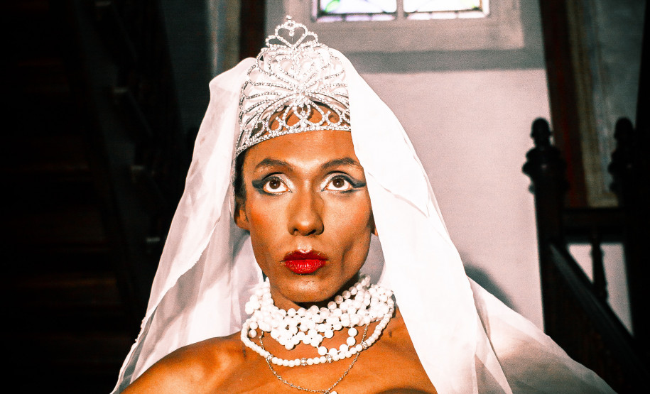 No domingo (13), às 17 horas, o Guairinha recebe o espetáculo "Baile de Épocas".