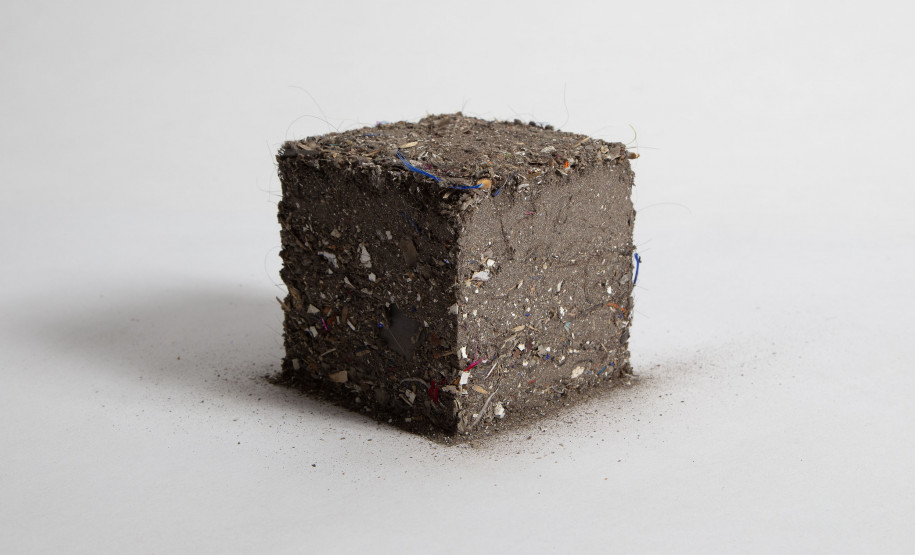 A exposição “Veemente”, do artista mexicano Gabriel de la Mora, é a mais nova realização do Museu Oscar Niemeyer (MON)