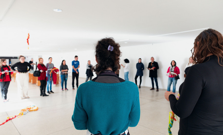 MON promove roda de conversa e laboratório de escultura gratuito para educadores
