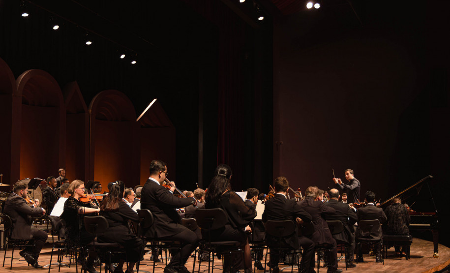 2 mil pessoas acompanharam o concerto da Orquestra Sinfônica do Paraná neste domingo