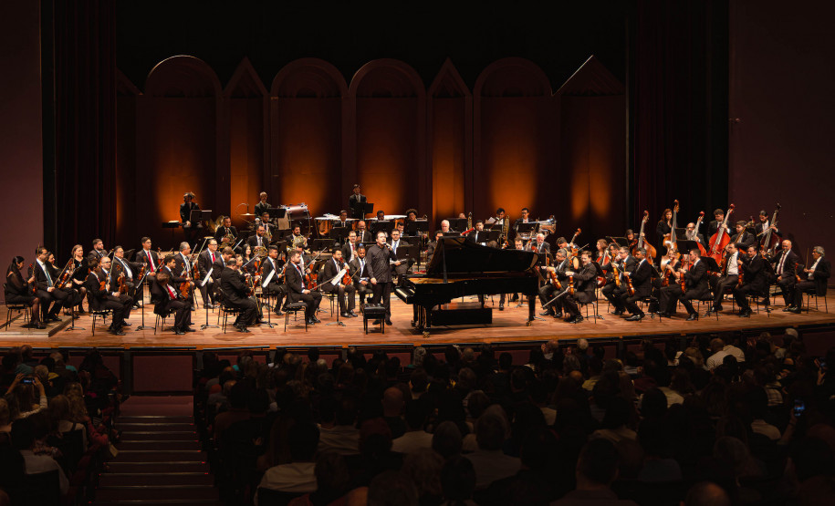 2 mil pessoas acompanharam o concerto da Orquestra Sinfônica do Paraná neste domingo