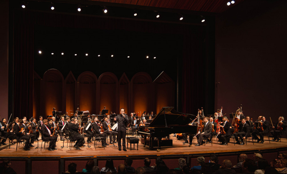 2 mil pessoas acompanharam o concerto da Orquestra Sinfônica do Paraná neste domingo