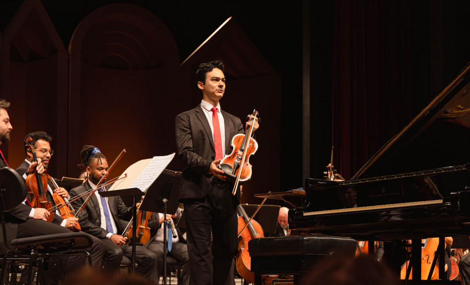2 mil pessoas acompanharam o concerto da Orquestra Sinfônica do Paraná neste domingo