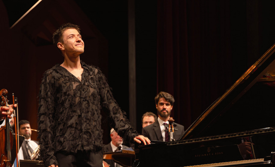 2 mil pessoas acompanharam o concerto da Orquestra Sinfônica do Paraná neste domingo