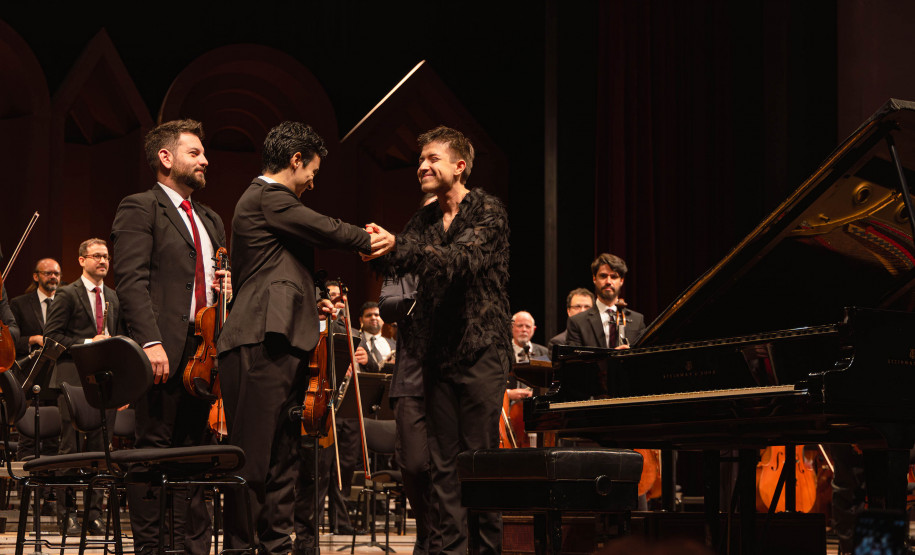 2 mil pessoas acompanharam o concerto da Orquestra Sinfônica do Paraná neste domingo