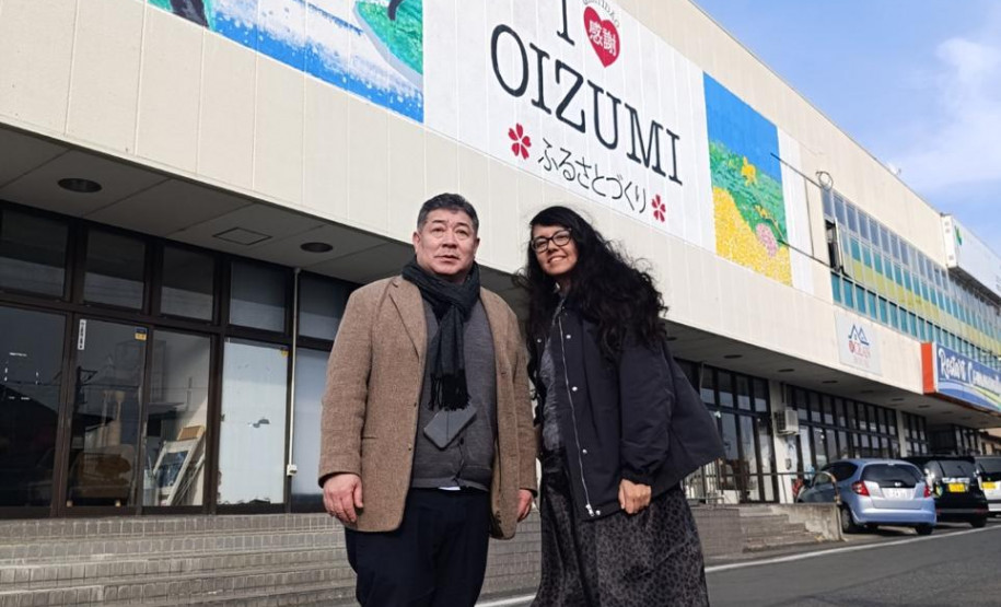 Escritora brasileira distribui pelo Japão livro de poemas sobre memória e identidade, realizado pela Lei Paulo Gustavo
