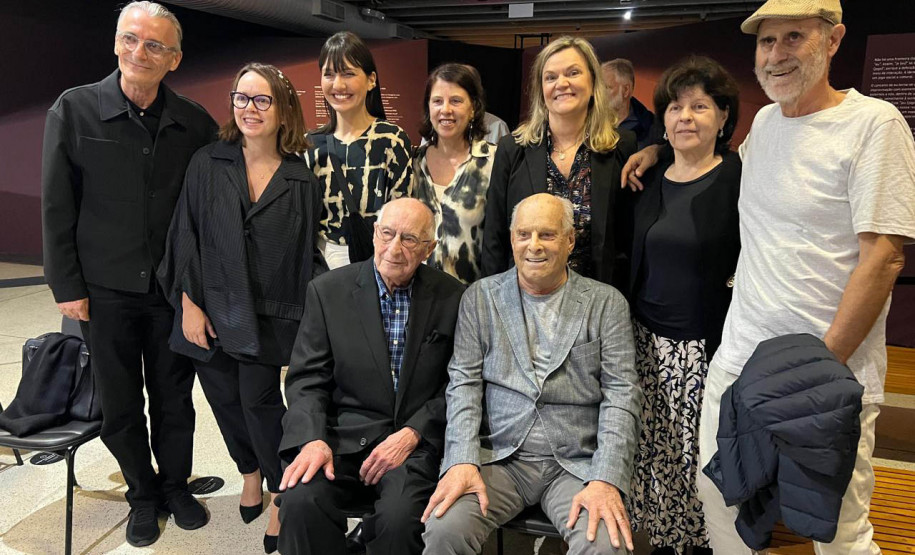 Estado entrega Medalha de Mérito Cultural a Fernando Velloso, referência da arte