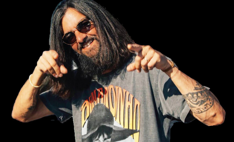 Teatro Guaíra recebe dois shows de Armandinho, expoente do reggae nacional