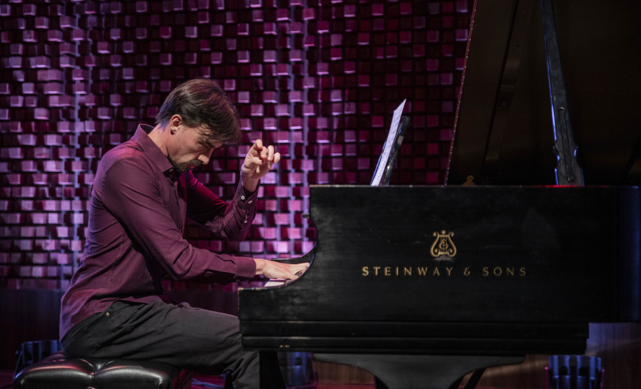 Rock ao Piano celebra os 50 anos dos clássicos de 1975 no Guairinha