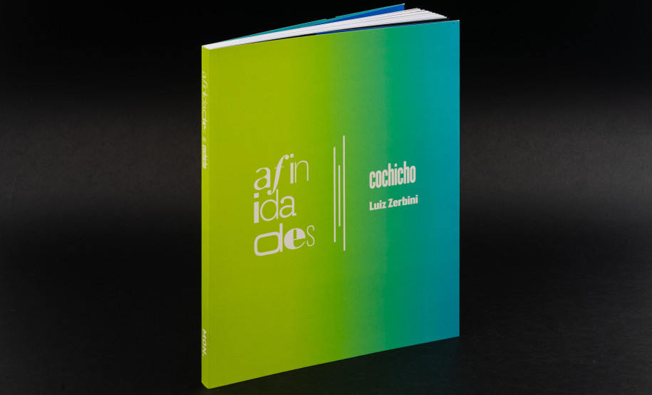 Catálogo da mostra de “Afinidades III – Cochicho” está disponível na MON Loja