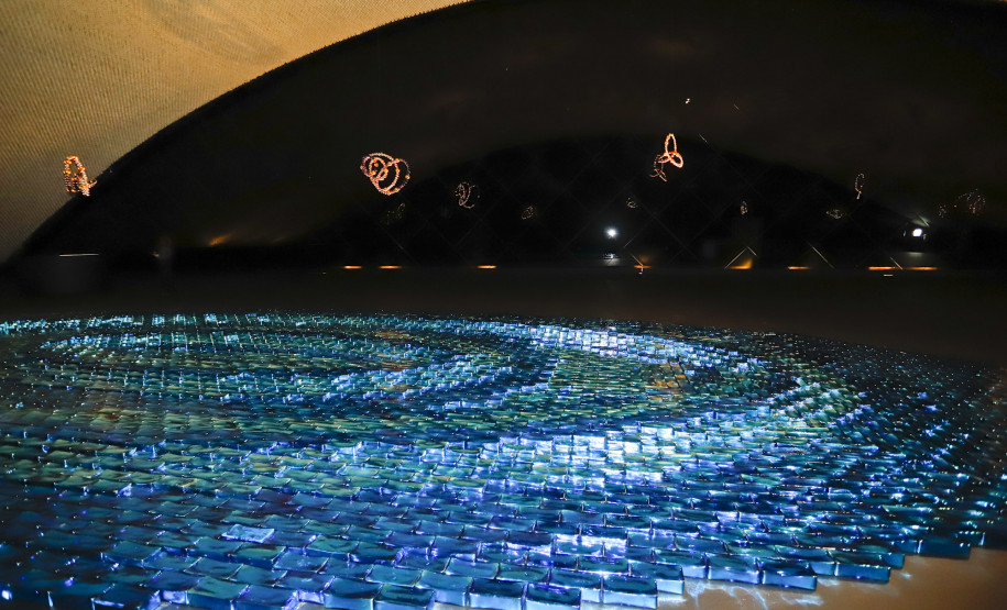 Catálogo da exposição de Jean-Michel Othoniel está disponível na MON Loja