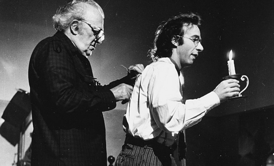 Miniauditório do Guaíra recebe peça que tem entrevista imaginária com Fellini