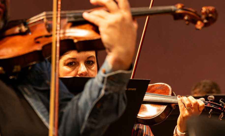 Entre famílias de instrumentos, movimentos e disposição: como funciona a Orquestra Sinfônica