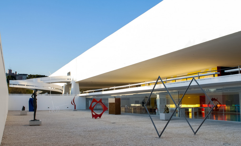 MON convida educadores para roda de conversa e oficina sobre a arte na rua