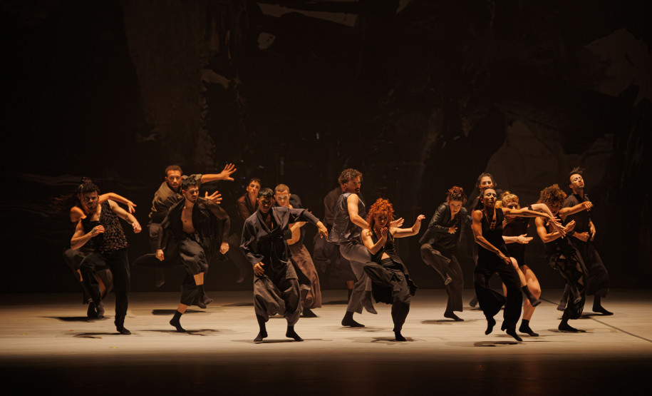 Emoção e casa cheia: Orfeu e Eurídice marca temporada do Balé Teatro Guaíra no Guairão