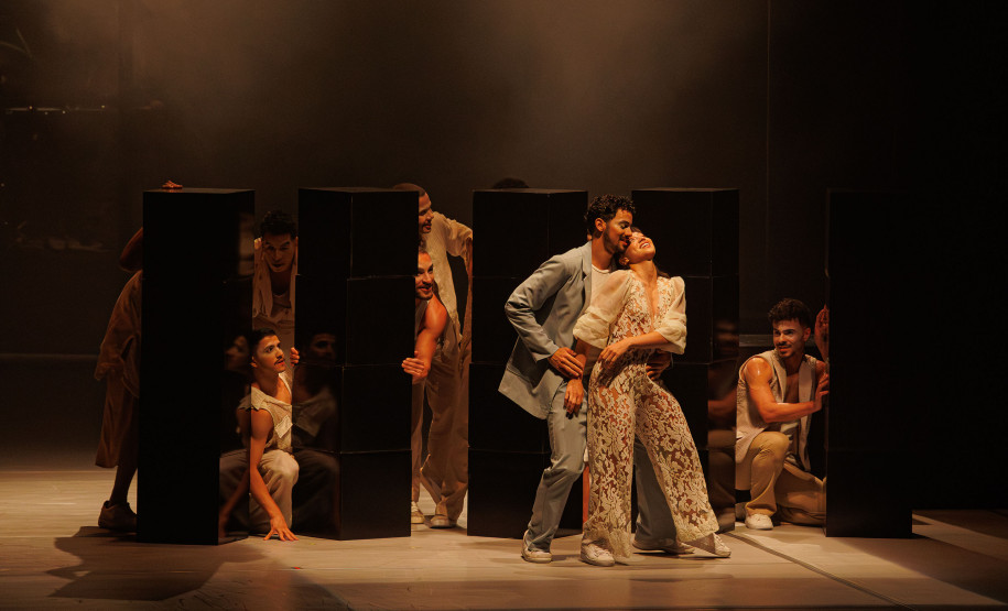 Emoção e casa cheia: Orfeu e Eurídice marca temporada do Balé Teatro Guaíra no Guairão