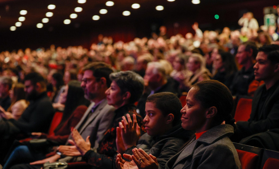 OSP celebra 40 anos com casa cheia no Guaíra e grandes homenagens Foto: Gabriel Rosa/AEN