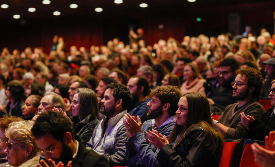 OSP celebra 40 anos com casa cheia no Guaíra e grandes homenagens Foto: Gabriel Rosa/AEN