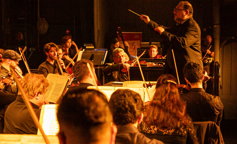 Projeto que leva Orquestra Sinfônica do Paraná para fora do Guaíra forma novas plateias