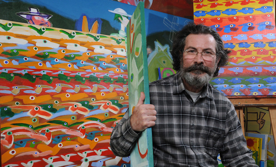 Nova exposição do MAC Paraná celebra os 80 anos do artista Rogério Dias